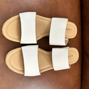 Lucky Brand Beige/Off White Sandals